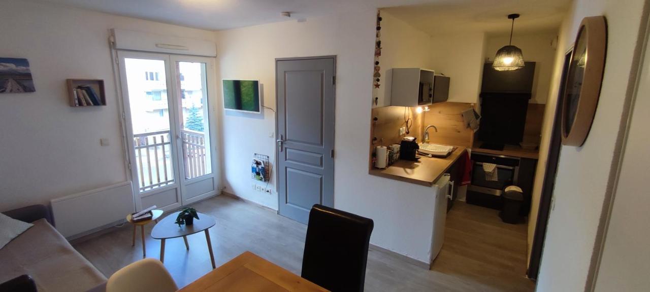 Joli T2 + Coin Montagne + Garage Apartment Briancon  Exterior photo